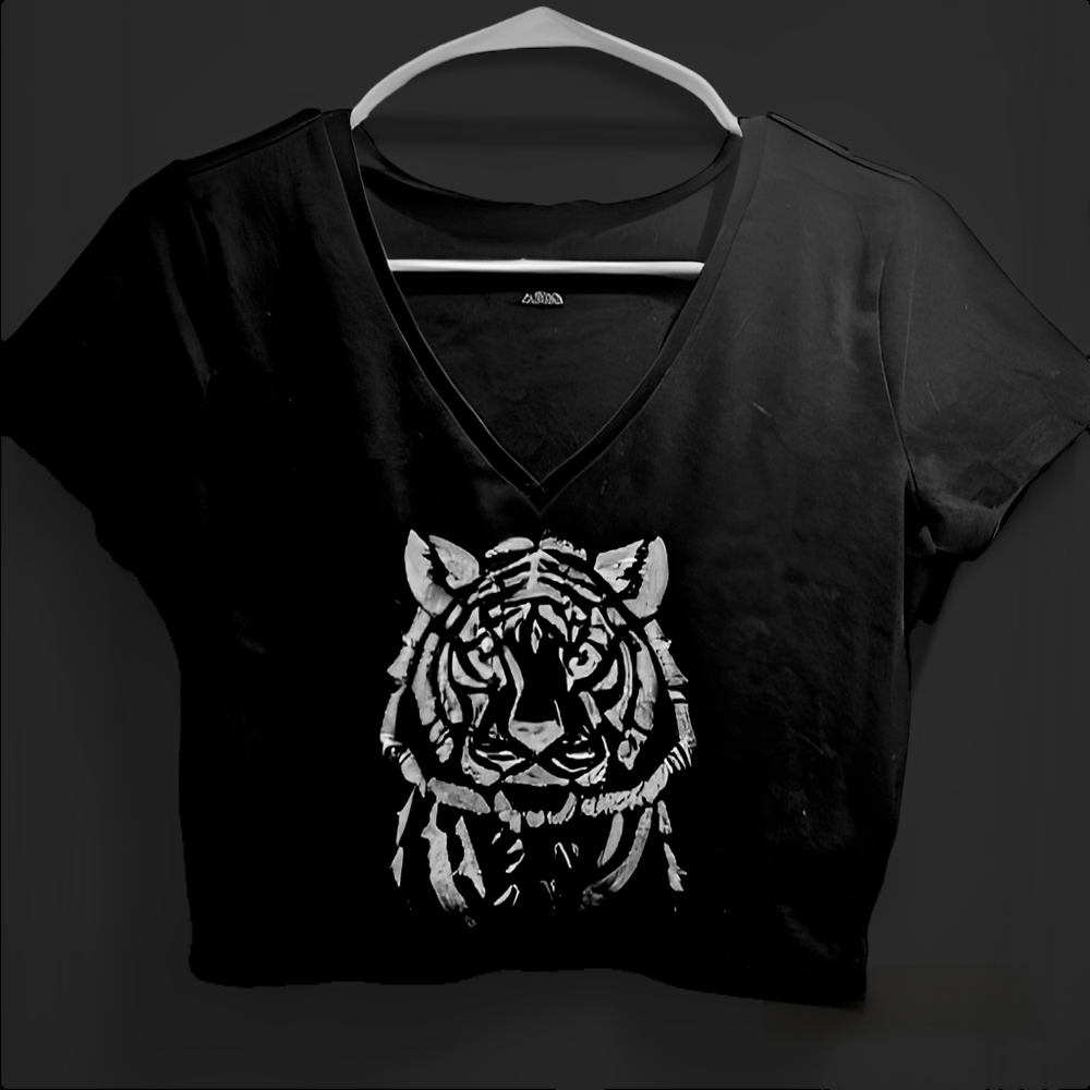 black bengals crop top size large
